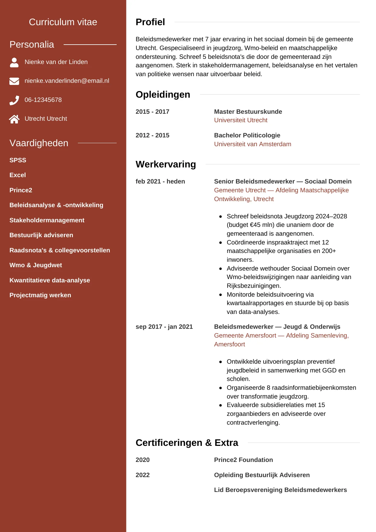 Voorbeeld CV voor beleidsmedewerker in template Modern. CV Modern voor beleidsmedewerker