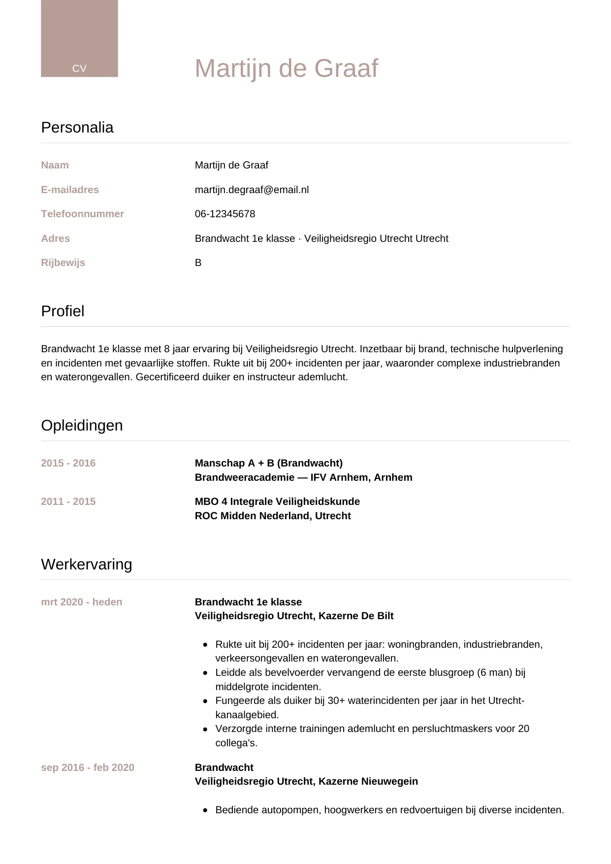 Voorbeeld CV voor brandweerman in template Luxe. CV Luxe voor brandweerman