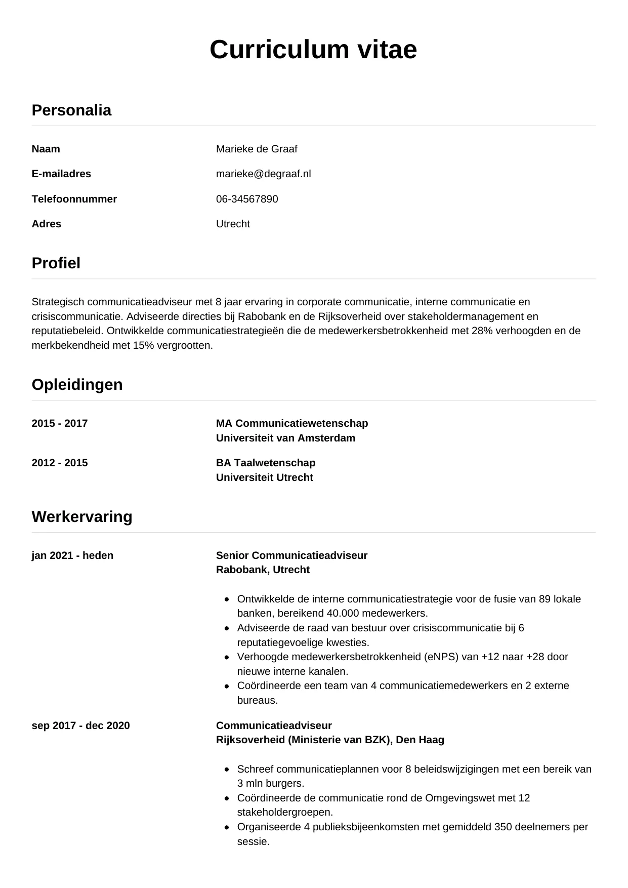 Voorbeeld CV voor communicatieadviseur in template Simpel. CV Simpel voor communicatieadviseur