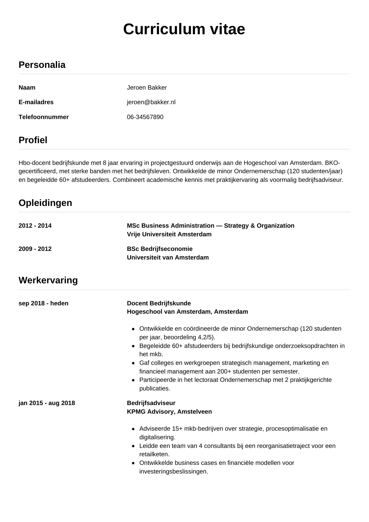Voorbeeld CV voor docent hbo in template Simpel. CV Simpel voor docent hbo