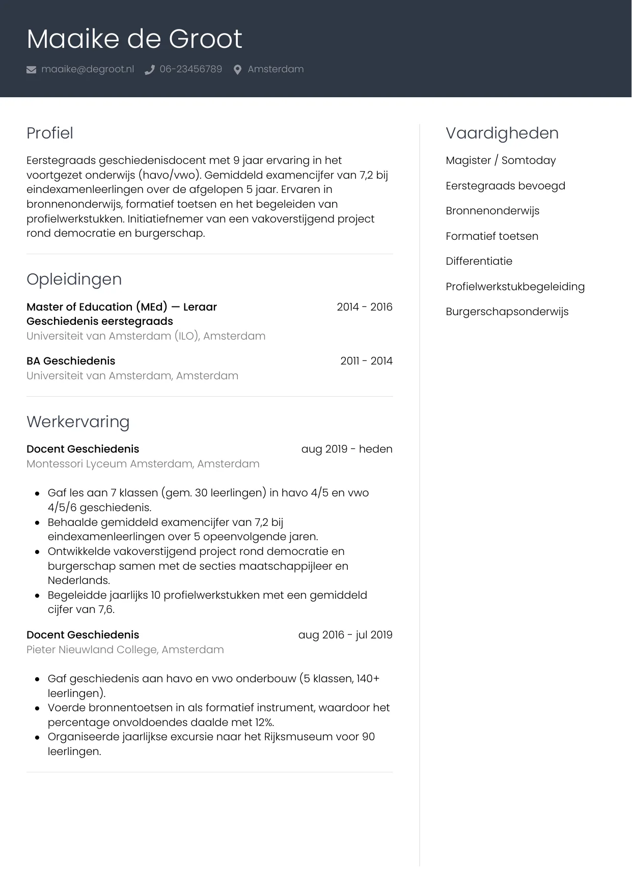 Voorbeeld CV voor docent voortgezet onderwijs in template Professioneel. CV Professioneel voor docent voortgezet onderwijs