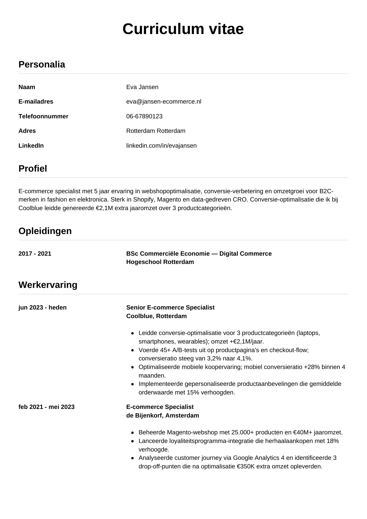Voorbeeld CV voor e-commerce specialist in template Simpel. CV Simpel voor e-commerce specialist