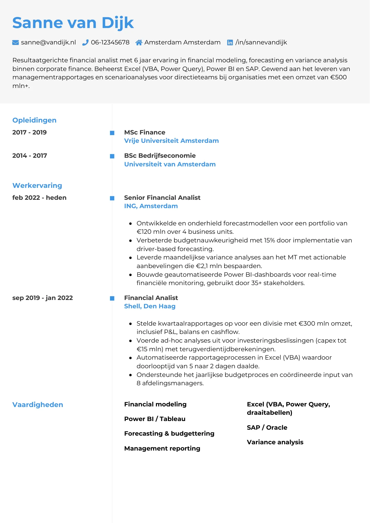 Voorbeeld CV voor financial analist in template Chrono. CV Chrono voor financial analist