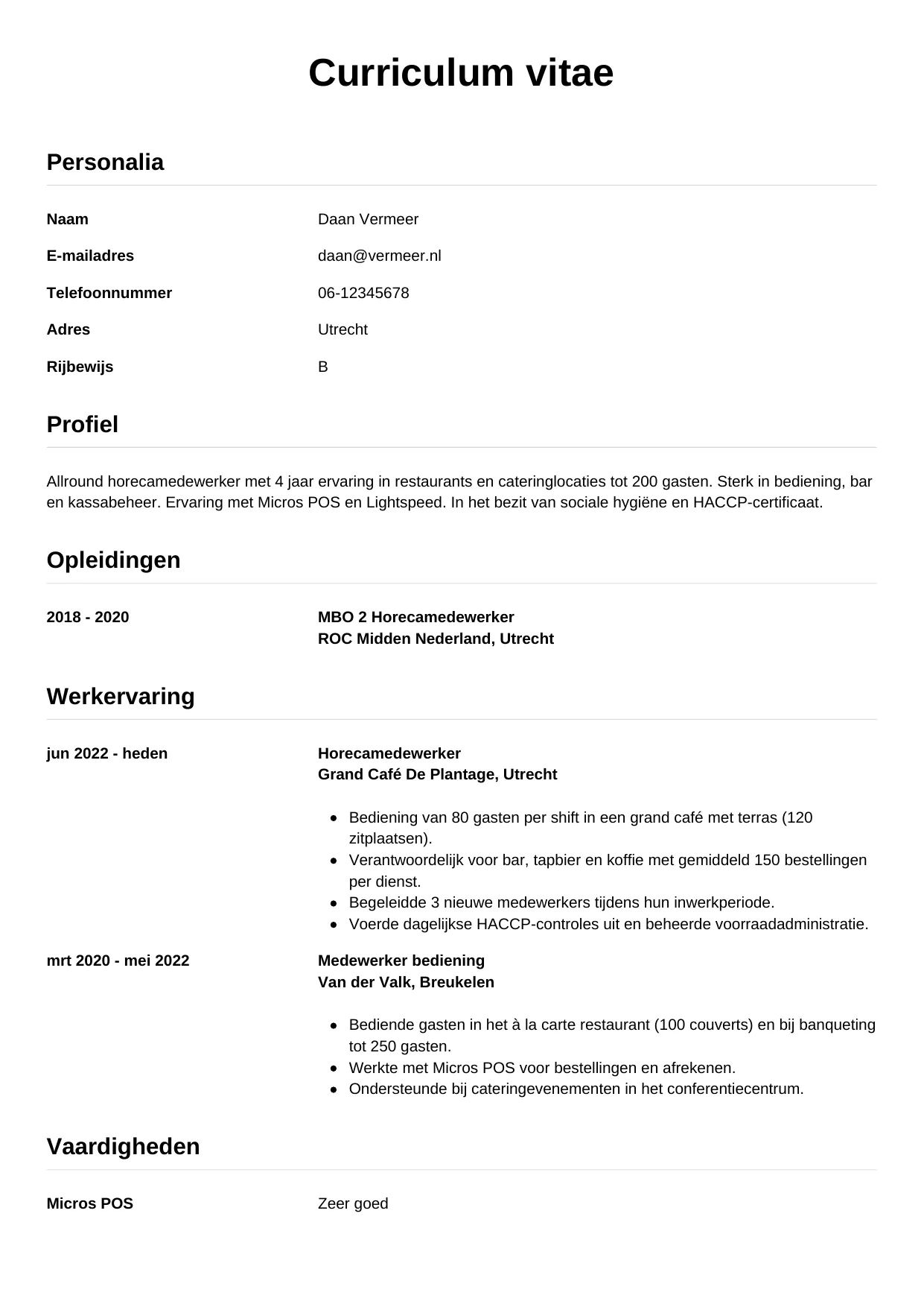Voorbeeld CV voor horecamedewerker in template Simpel. CV Simpel voor horecamedewerker