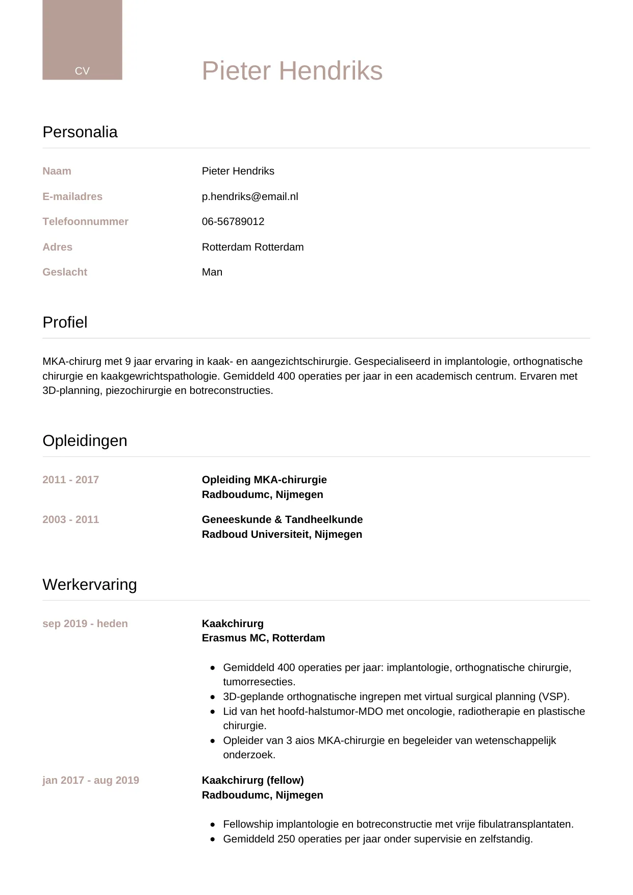 CV Luxe voor kaakchirurg
