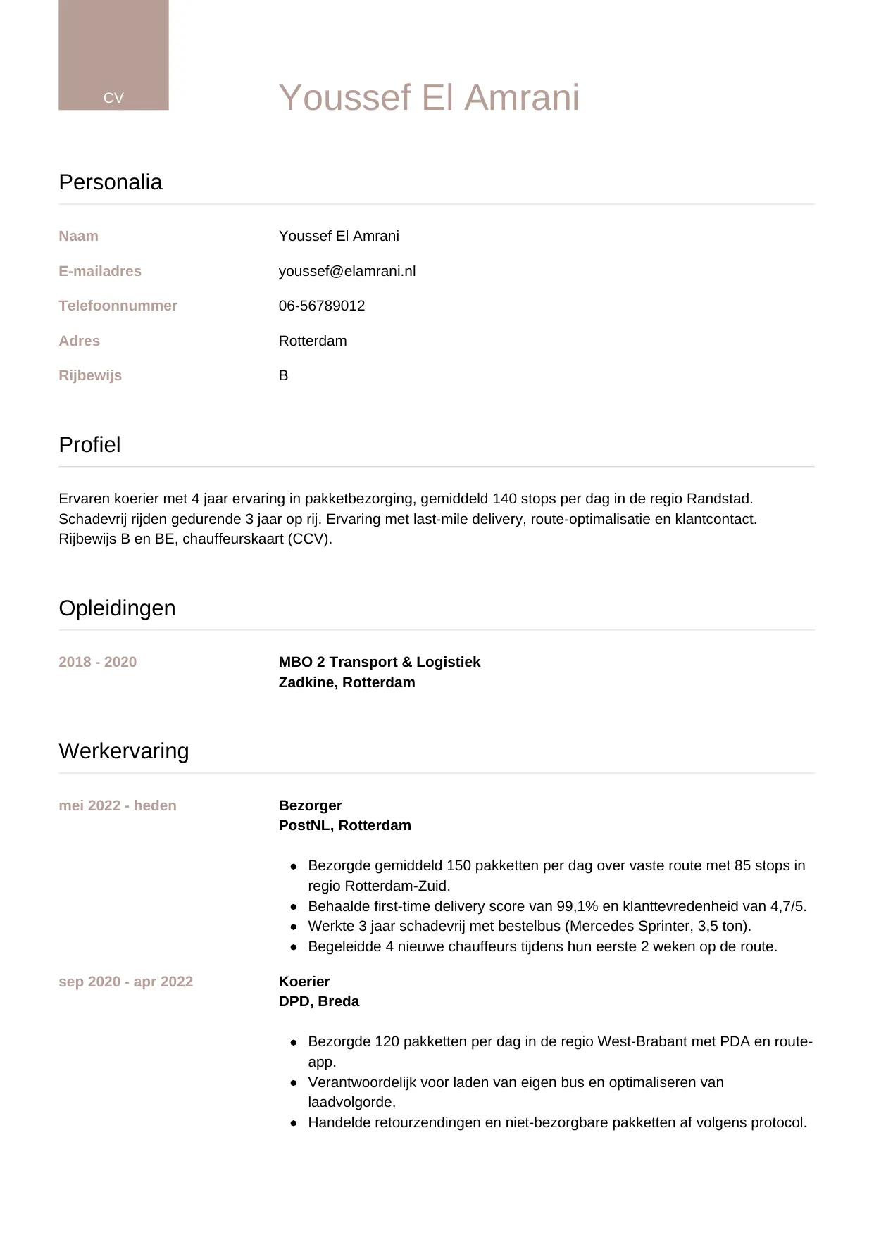 Voorbeeld CV voor koerier in template Luxe. CV Luxe voor koerier