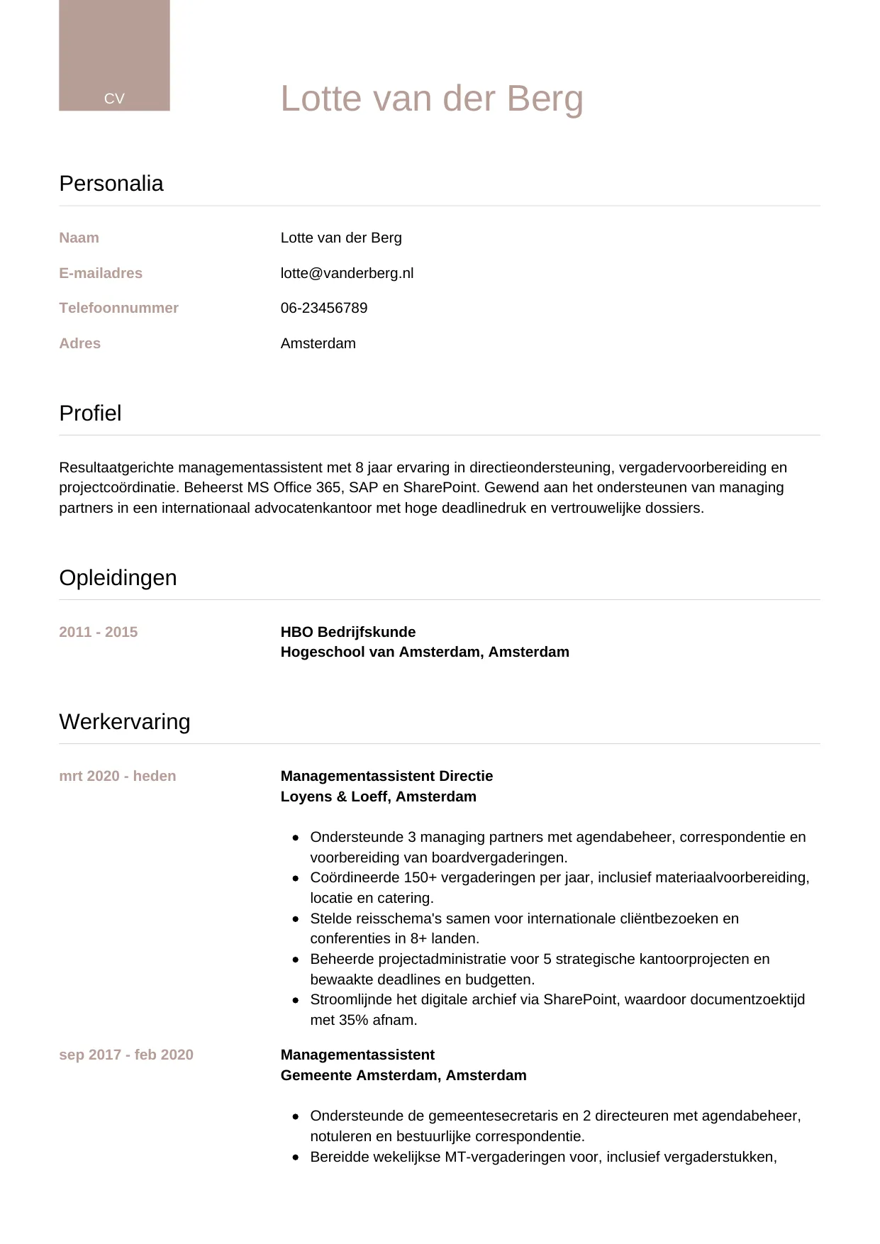 Voorbeeld CV voor managementassistent in template Luxe. CV Luxe voor managementassistent