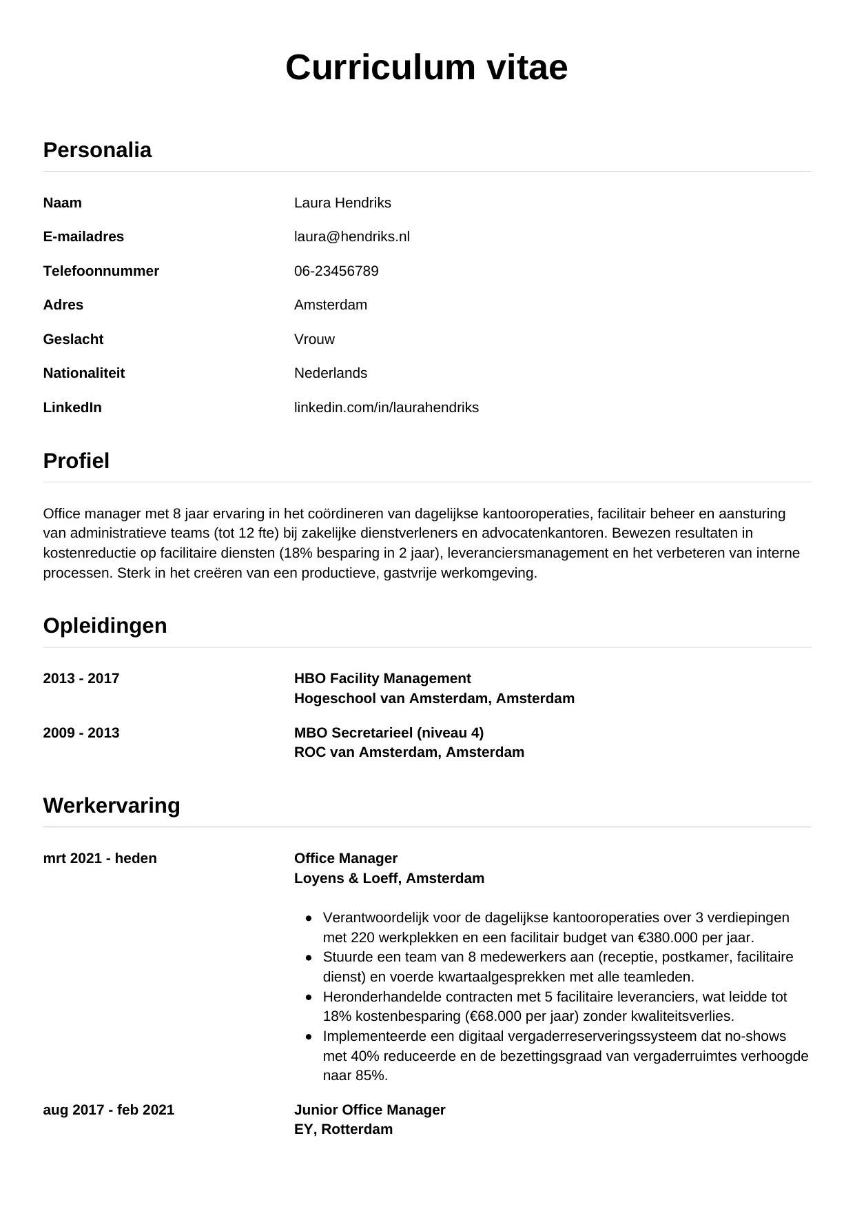 Voorbeeld CV voor office manager in template Simpel. CV Simpel voor office manager
