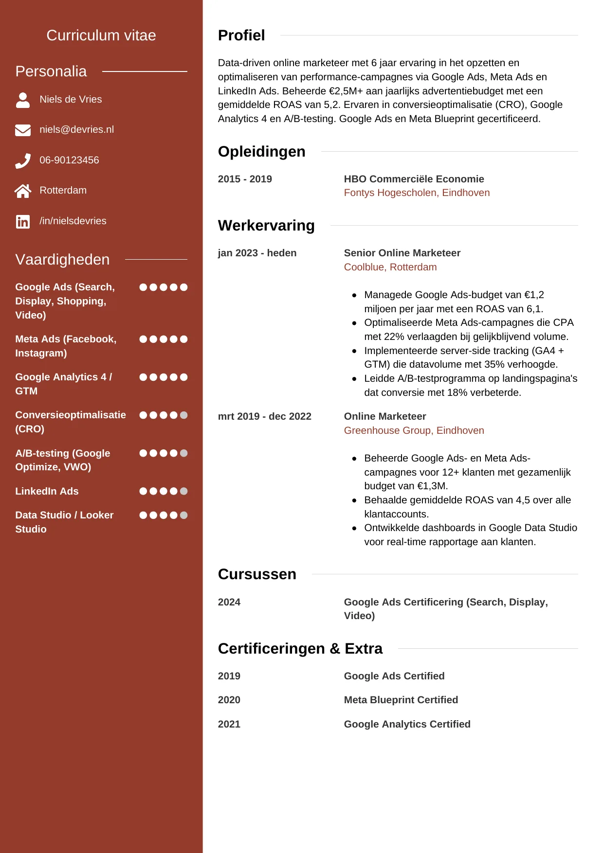 Voorbeeld CV voor online marketeer in template Modern. CV Modern voor online marketeer