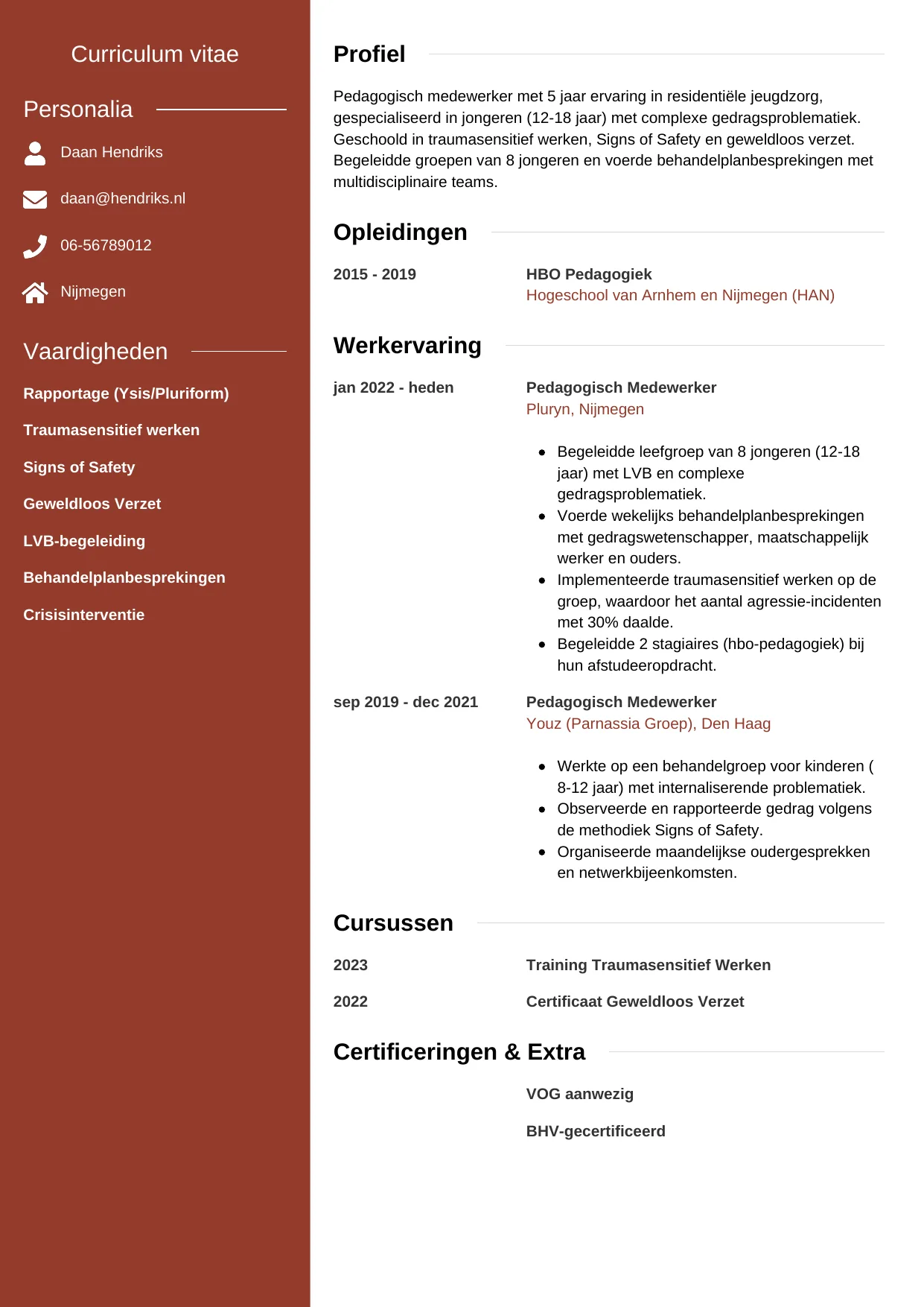 Voorbeeld CV voor pedagogisch medewerker in template Modern. CV Modern voor pedagogisch medewerker
