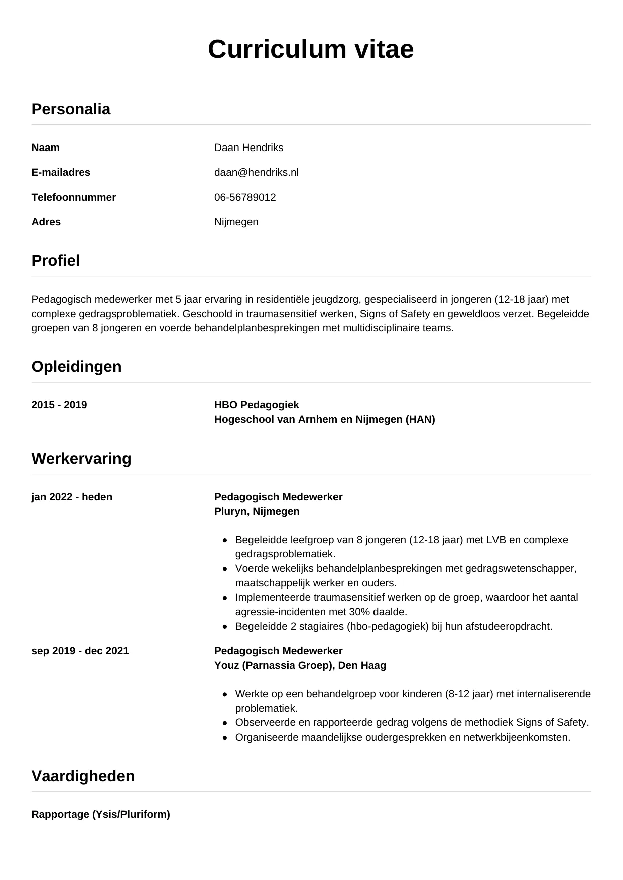 Voorbeeld CV voor pedagogisch medewerker in template Simpel. CV Simpel voor pedagogisch medewerker